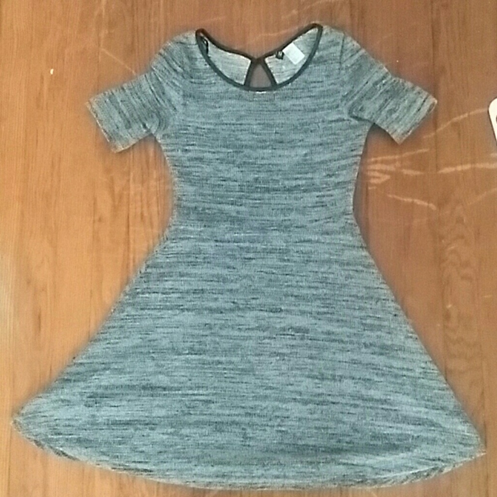 🗽 H&M Babydoll Sweater Dress